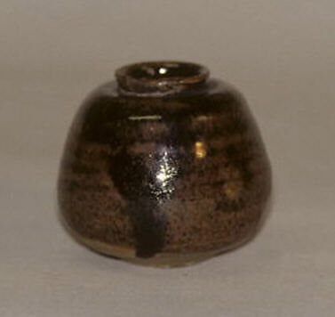 Tea Jar, Clay covered with glaze flecked with black (Takatori ware), Japan