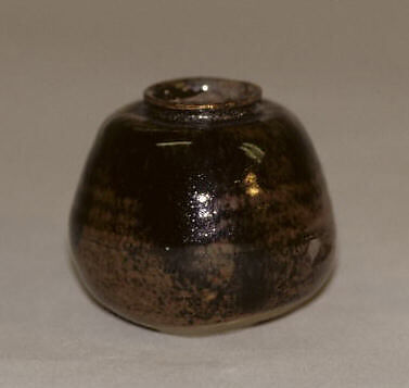 Tea Jar, Clay covered with glaze flecked with black (Takatori ware), Japan