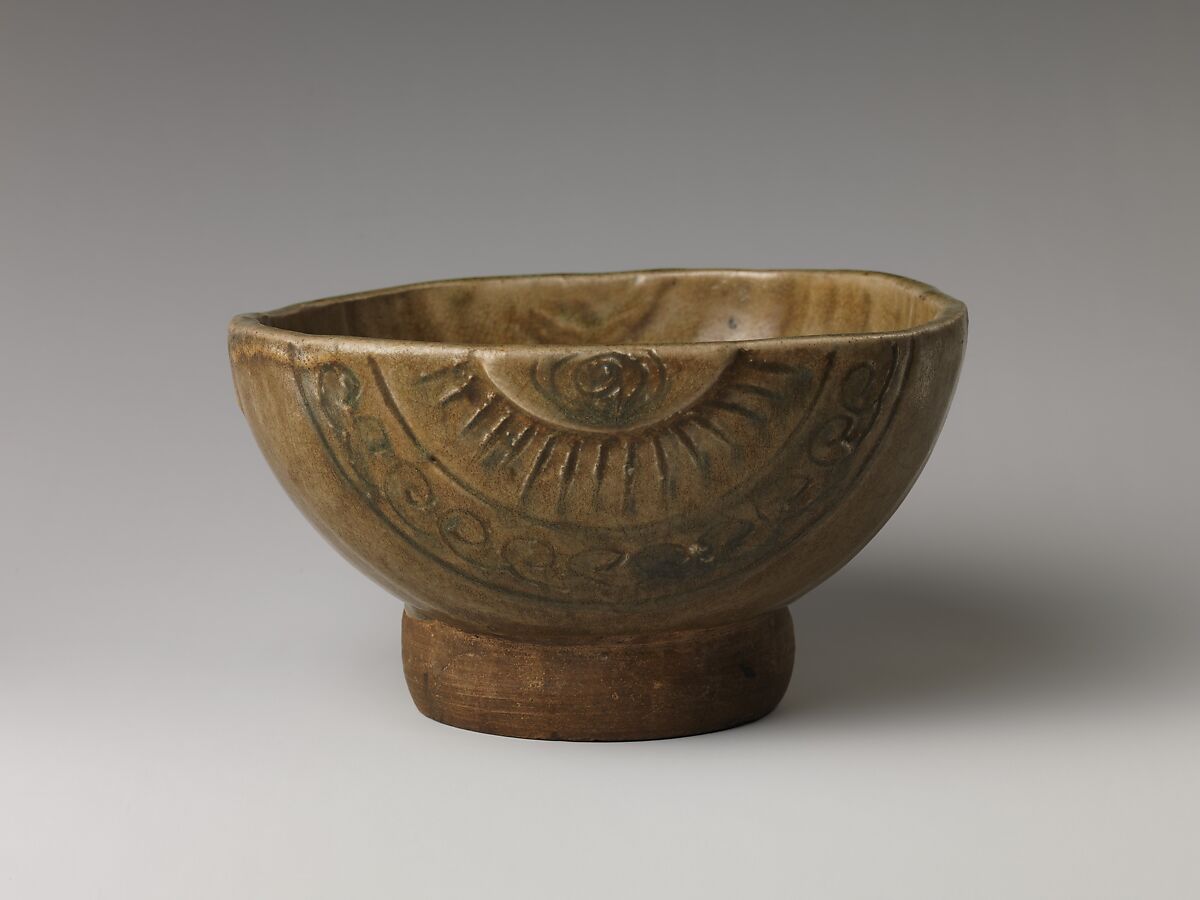 Deep Bowl, Shuntai (Japanese, 1799–1878), Clay covered with a transparent crackled glaze over incised decoration (Mino ware, Ofuke type), Japan