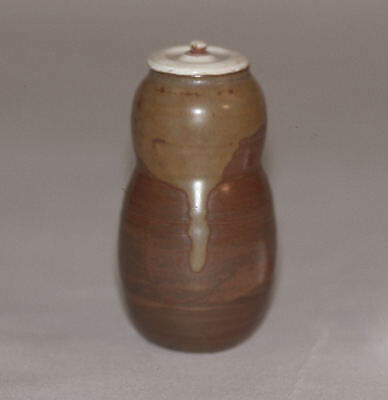 Tea Jar, Clay covered by overglaze; right-handed itoguiri (Takatori kiln), Japan 
