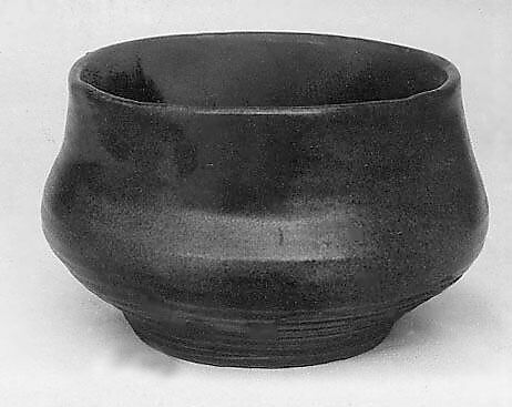 Teabowl, Kenzan III (Japanese, 1767–1810), Clay, ribbed and covered a mottled glaze (Kenzan ware), Japan 