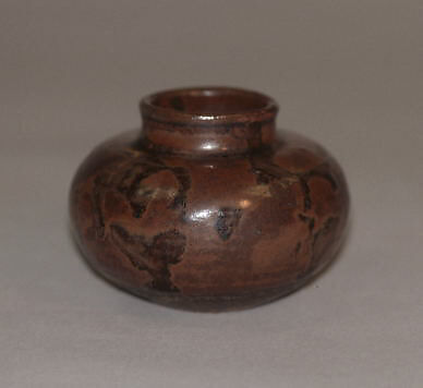 Tea Jar, Clay showing wheel lines, covered with glaze and an overglaze (Seto ware), Japan 
