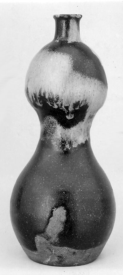 Bottle, Clay covered with glaze and thick splashes of overglaze (Karatsu ware, Satsuma type), Japan 