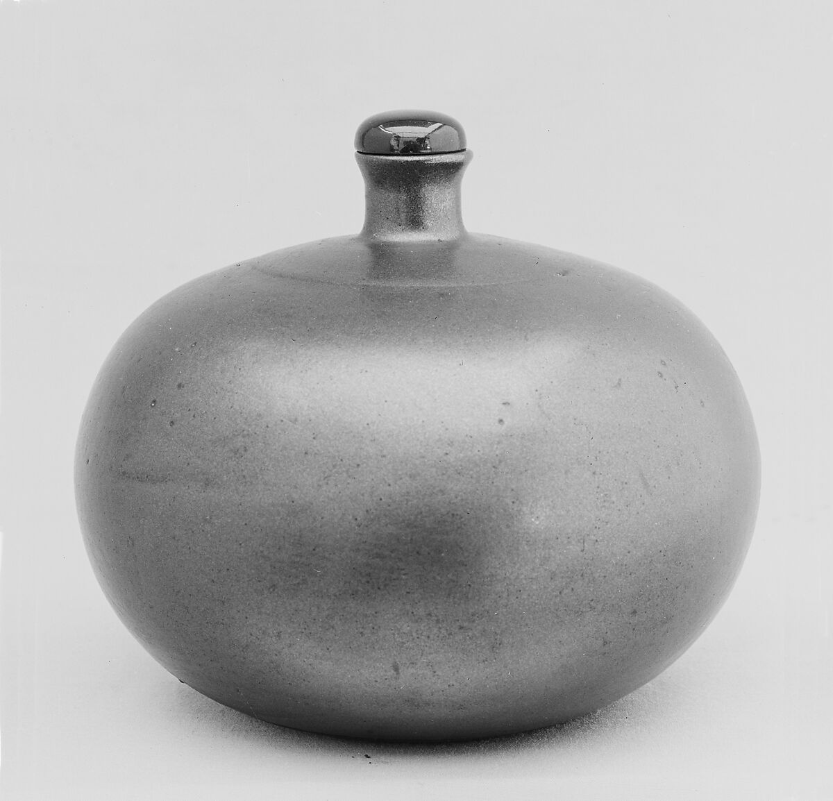 Bottle, Clay stained dark with lustrous glaze (Bizen ware, Imbe style), Japan 