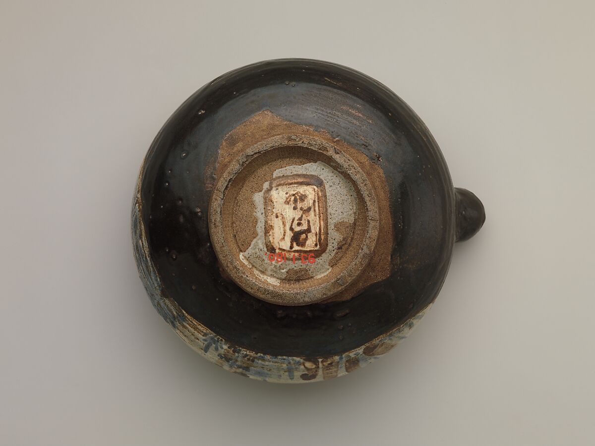 Water Pot, Ogata Kenzan (Japanese, 1663–1743), Clay covered with white and black glazes and decorated on the white parts under the glaze (Kenzan style), Japan