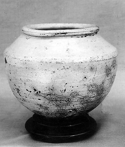 Jar with Ivory Lid, Clay covered with a white glaze, Japan 