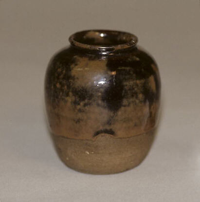 Tea Jar, Clay covered with mottled glaze; left-handed itogiri (Ko Seto type), Japan