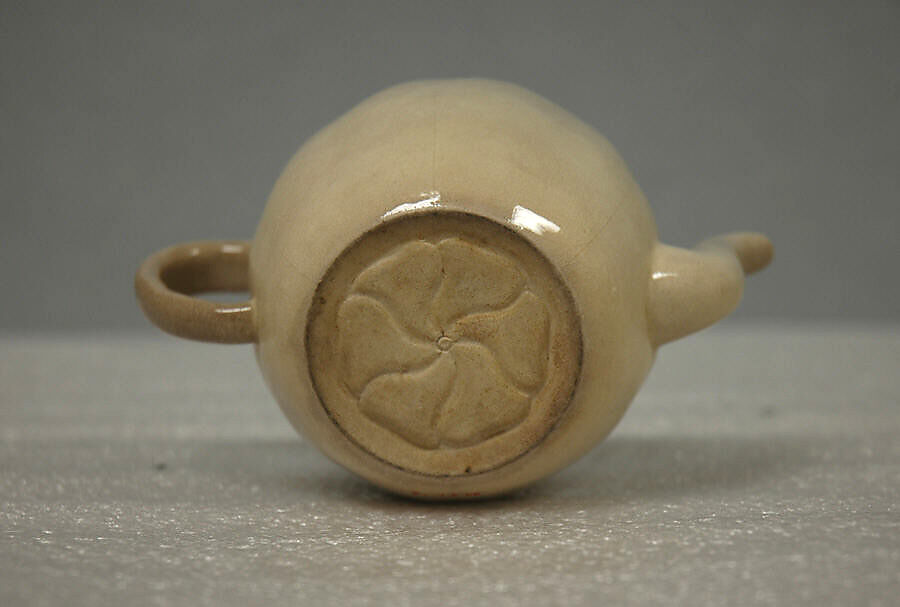 Sencha Teapot (Kyūsu), Stoneware with crackled transparent glaze (Satsuma ware), Japan