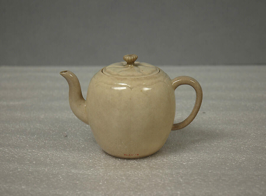 Sencha Teapot (Kyūsu), Stoneware with crackled transparent glaze (Satsuma ware), Japan 