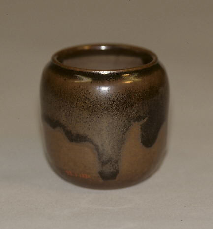 Tea Jar, Clay covered with thin glaze and an overglaze; left-handed itogiri (Satsuma ware), Japan