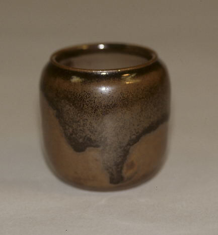 Tea Jar, Clay covered with thin glaze and an overglaze; left-handed itogiri (Satsuma ware), Japan