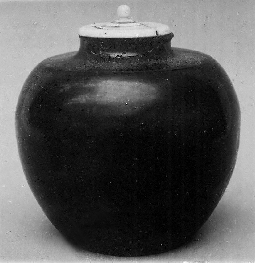 Tea Jar, Clay covered with a smooth glaze (Sasuma ware), Japan 