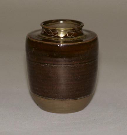 Tea Jar, Clay covered with glaze and mottlings around the neck, Japan