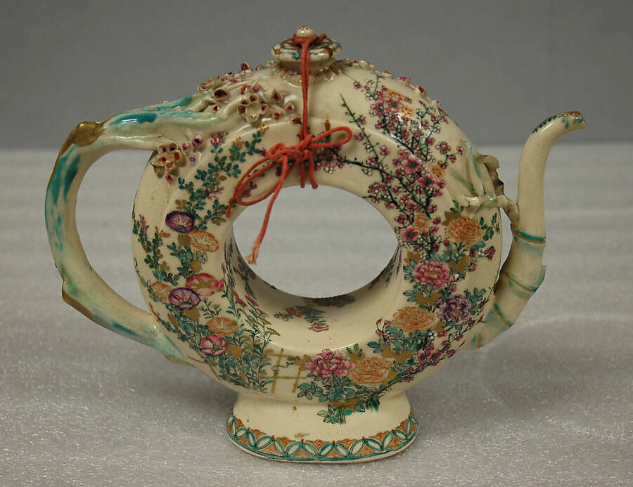 Wine Pot, Clay covered with a finely crackled, transparent glaze; decorated in colored enamels and gold (Satsuma ware), Japan