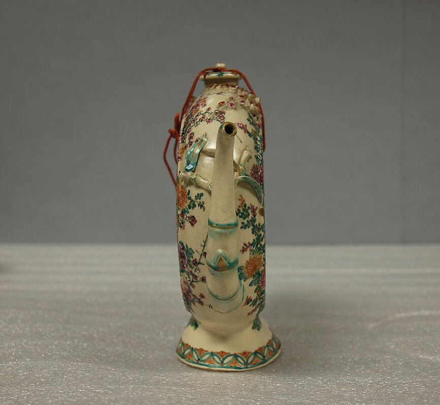 Wine Pot, Clay covered with a finely crackled, transparent glaze; decorated in colored enamels and gold (Satsuma ware), Japan