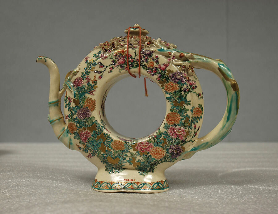 Wine Pot, Clay covered with a finely crackled, transparent glaze; decorated in colored enamels and gold (Satsuma ware), Japan
