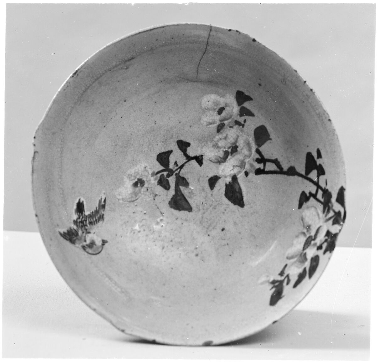 Teabowl, Yosobei II, Clay covered with a transparent glaze and in black enamels (Kiyomizu ware), Japan 
