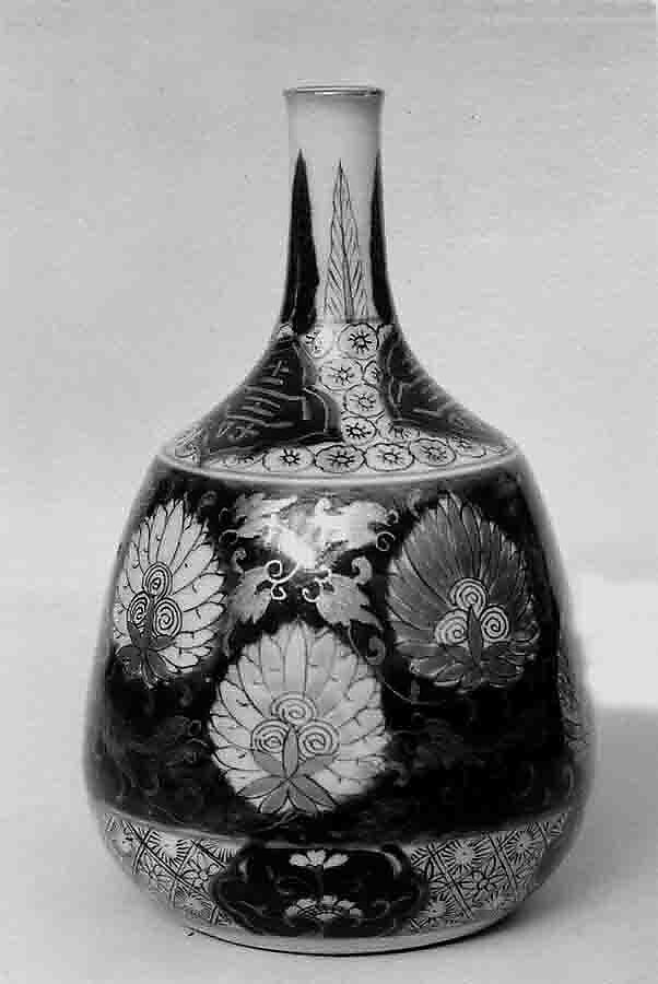 Wine bottle, Porcelain decorated with enamels (Arita ware, Imari type), Japan 