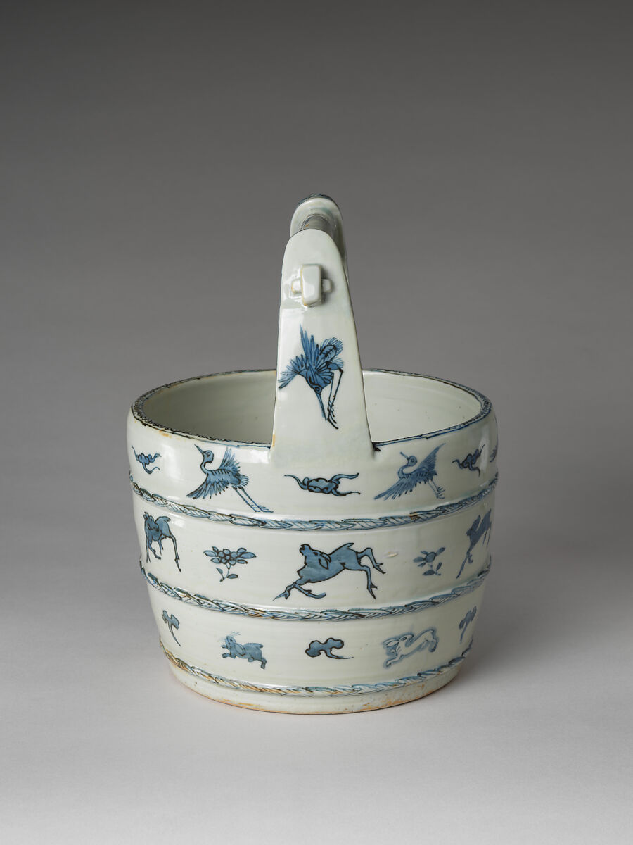 Freshwater jar, Porcelain painted with cobalt blue under a transparent glaze (Jingdezhen ware for Japanese market), China