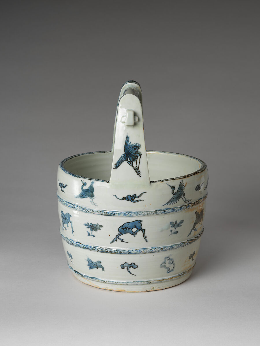 Freshwater jar, Porcelain painted with cobalt blue under a transparent glaze (Jingdezhen ware for Japanese market), China