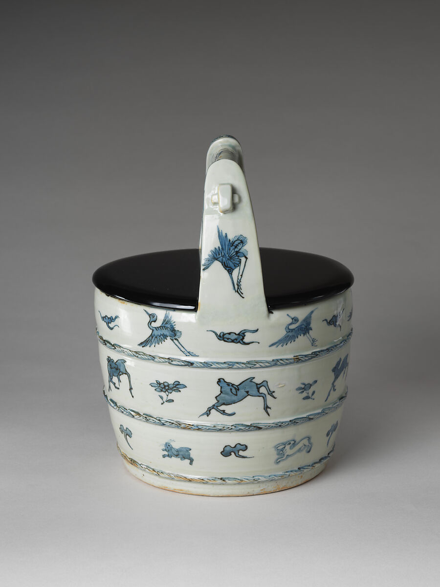 Freshwater jar, Porcelain painted with cobalt blue under a transparent glaze (Jingdezhen ware for Japanese market), China