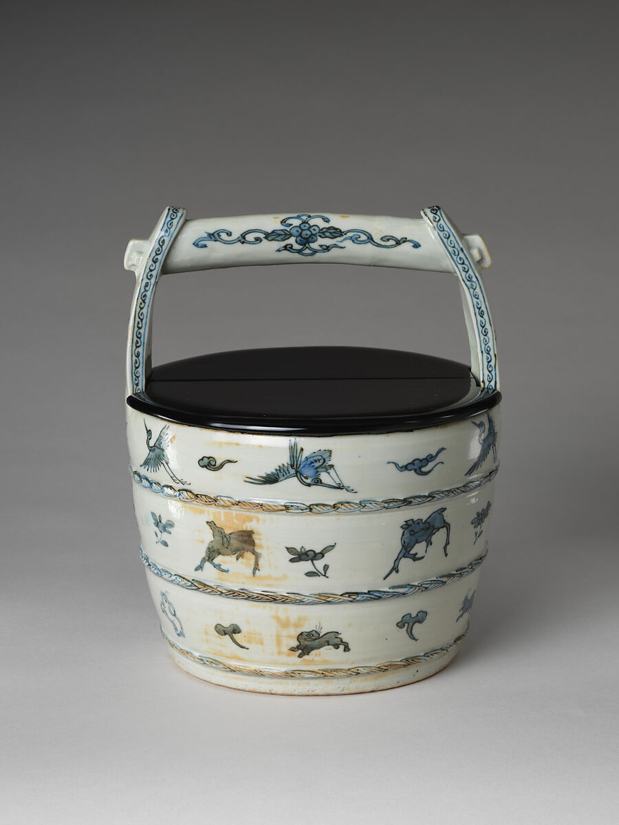 Freshwater jar, Porcelain painted with cobalt blue under a transparent glaze (Jingdezhen ware for Japanese market), China