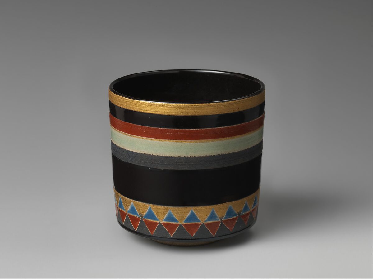 Ninsei-style Serving Container (Mukōzuke), Stoneware with overglaze enamels (Kyoto ware), Japan 