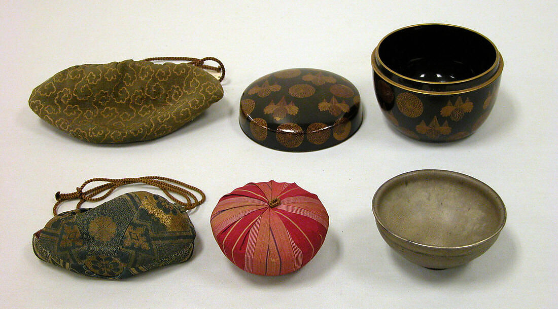 Teabowl, Clay covered with a gray glaze (gray Tenmoku), Japan