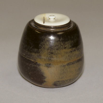 Tea caddy, Seto ware, stoneware with iron-rich glaze, Japan 