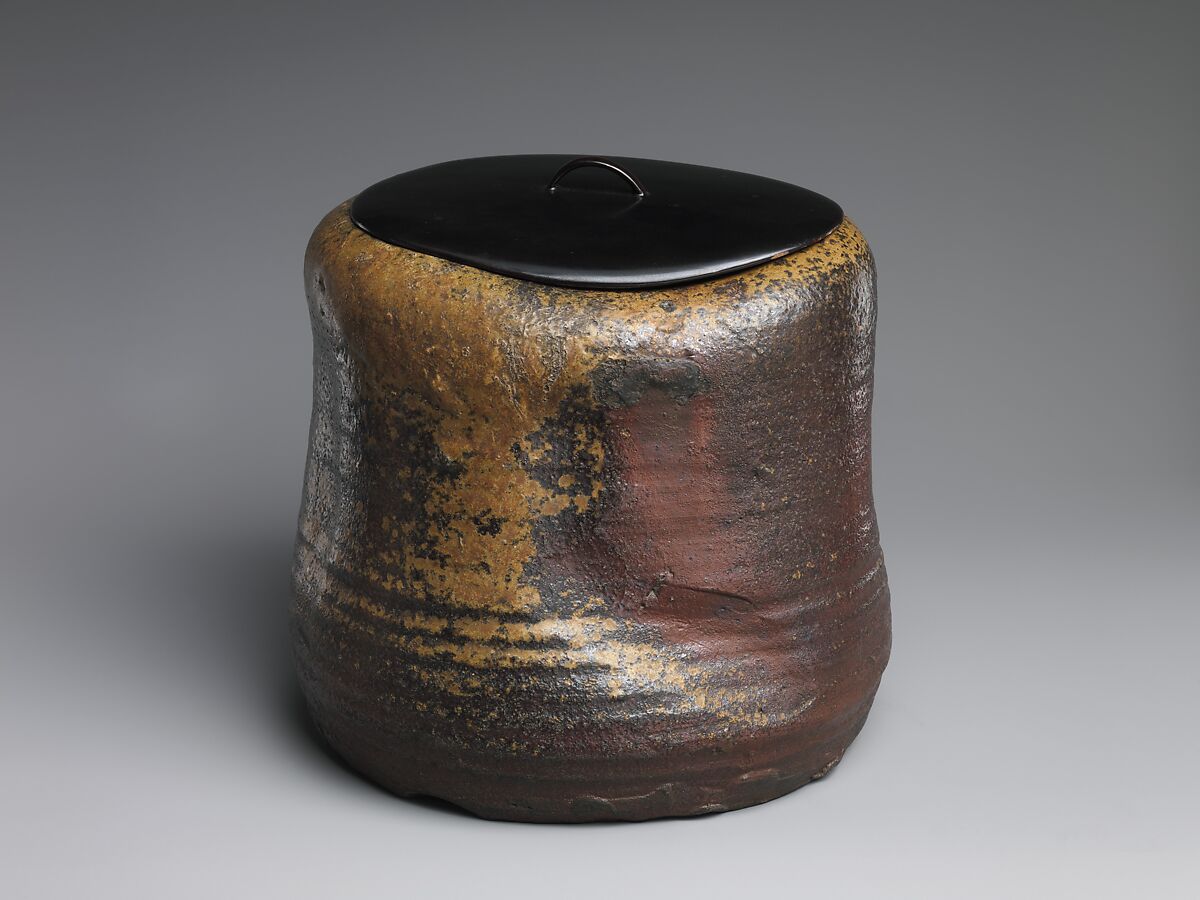 Water pot, Bizen pottery; lacquer cover, Japan