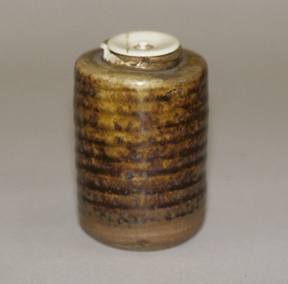 Tea jar, Clay, mottled light and dark brown glaze; (Seto ware), Japan 