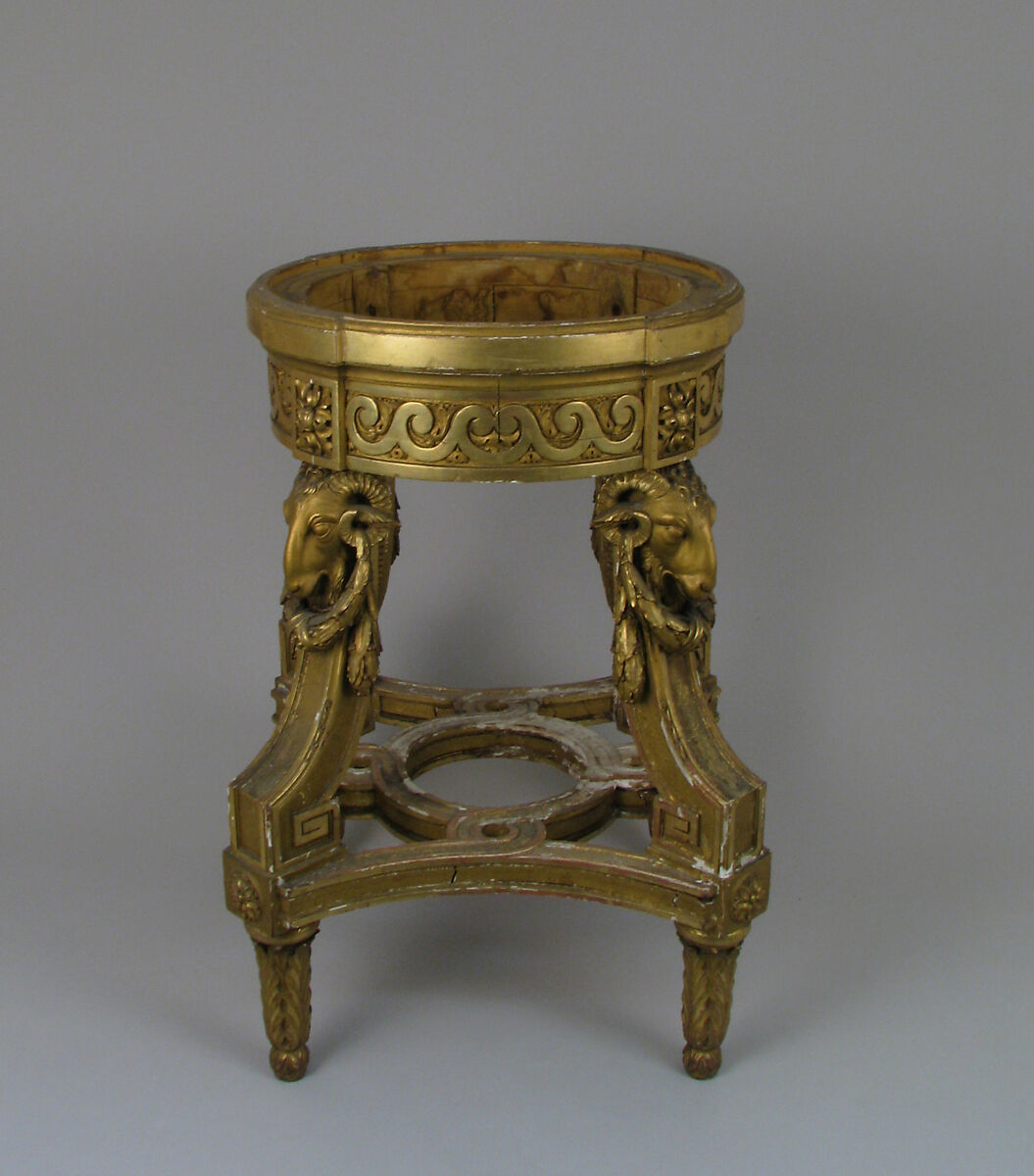 Vase stand with rams’ heads and carved neoclassical decoration, Gilded wood, French or Dutch