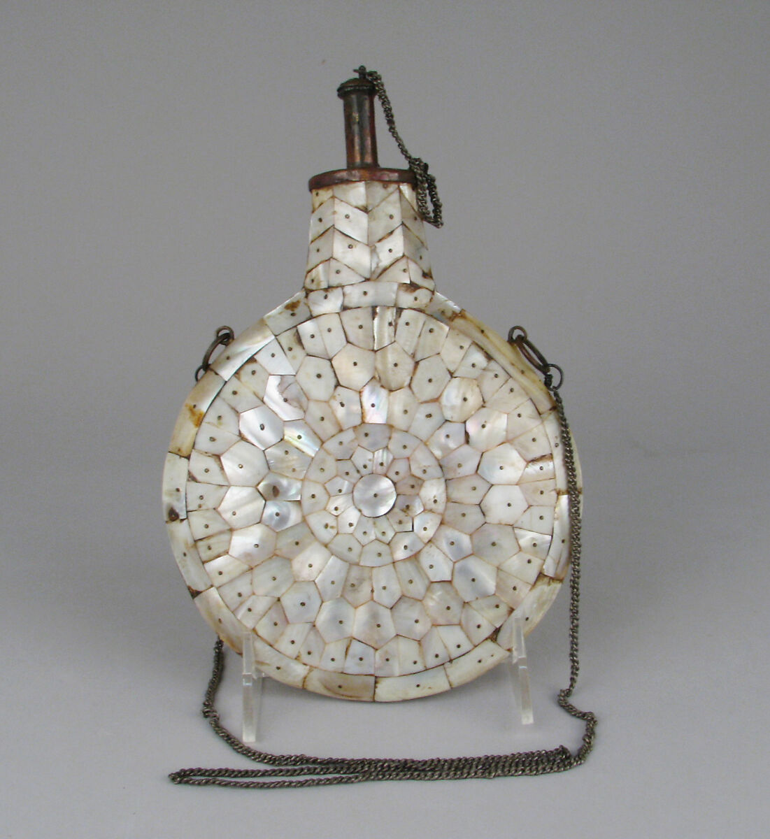 Powder flask, Green Turban shell, copper, metal, Indian, Gujarat, for the export market 