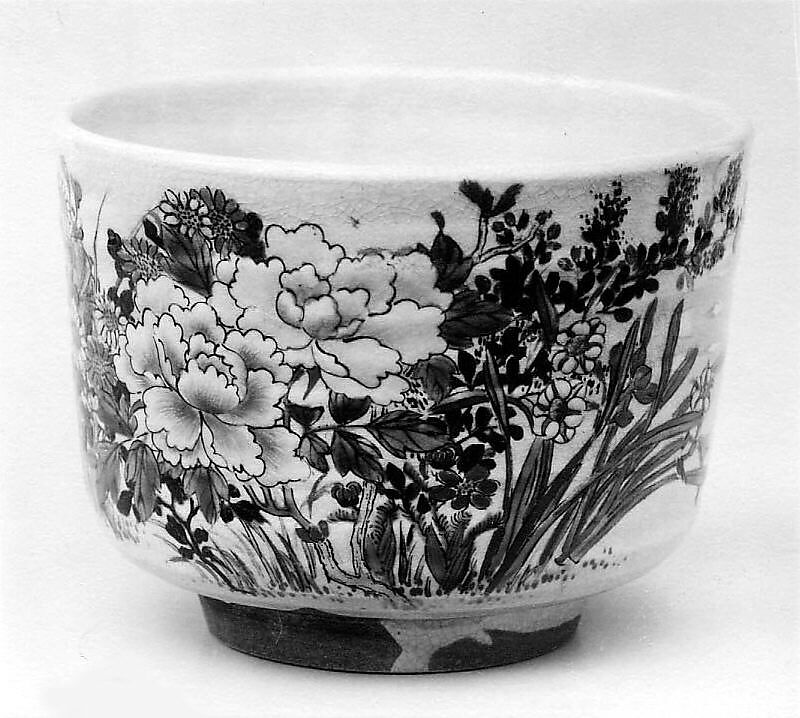 Teabowl, Minpei (active 19th century), White glaze which stops short of foot; elaborate decoration in enamel colors (Agano ware), Japan 