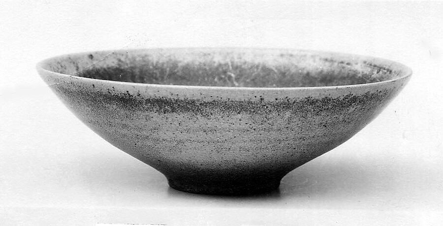 Teabowl, Ninsei II (Japanese, active ca. 1658–1868), Shallow, slight wheelmarks visible; fine drab clay, thin brown glaze, worn and showing pink underneath (Awata ware), Japan 