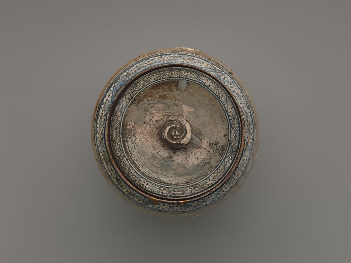 Water jar, Ogata Kenzan (Japanese, 1663–1743), Clay; bluish-gray glaze, streaked showing white underglaze; design modeled in white and brown slip, in low relief; meander borders in white and blue (Tokyo ware), Japan