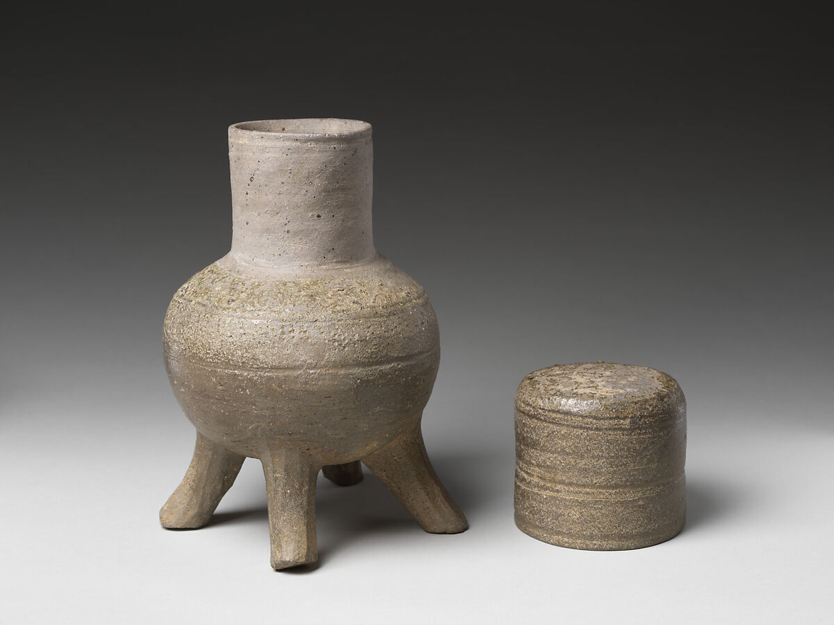 Four-Legged Jar with Lid, Stoneware with natural ash glaze (Sue ware), Japan