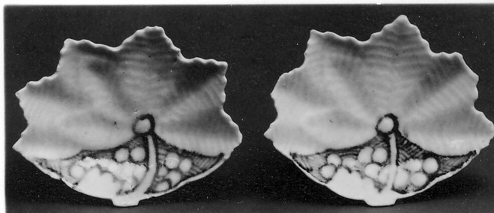 Dish in a Leaf Shape with Wave and Molded Double Leaf Design, Porcelain with underglaze blue (Arita ware), Japan 