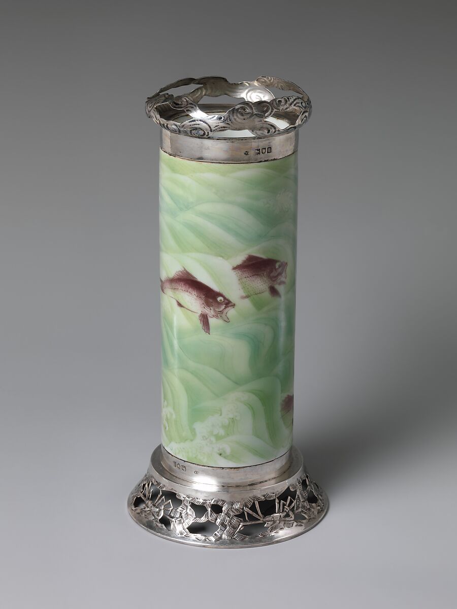 Vase with Carps in Waves, Makuzu Kōzan I (Miyagawa Toranosuke) (Japanese, 1842–1916), Porcelain with metal fittings, Japan
