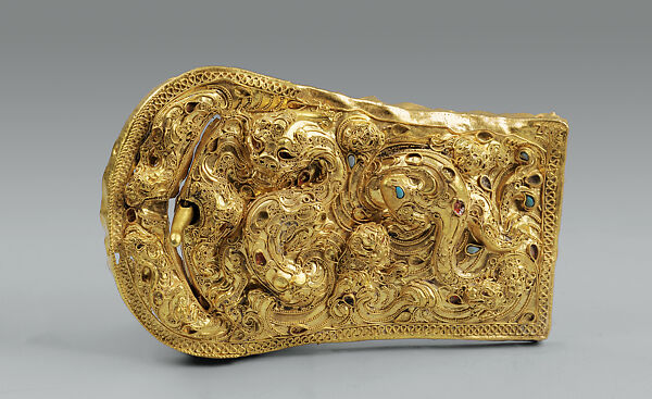 Belt Buckle with Granulation, Gold inlaid with semiprecious stones, China 