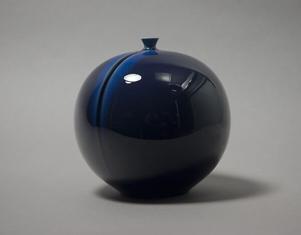 Spherical Vase, Tokuda Yasokichi III (Japanese, Komatsu, Kanazawa, 1933–2009), Porcelain with deep purple glaze, Japan 