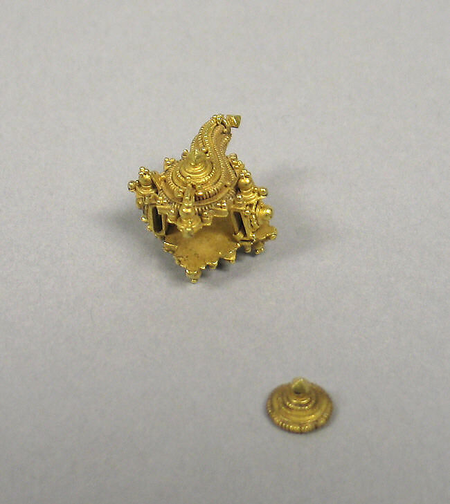 Pair of Ear Ornaments, Comma and Star, Gold, Indonesia (Central Java)