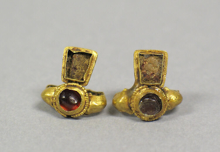 Pair of Earrings | Indonesia (Central Java) | The Metropolitan Museum ...