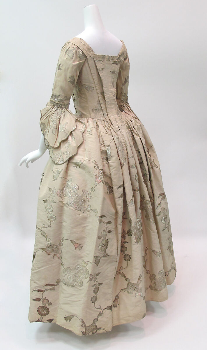 Robe à l'anglaise, silk, metal, British