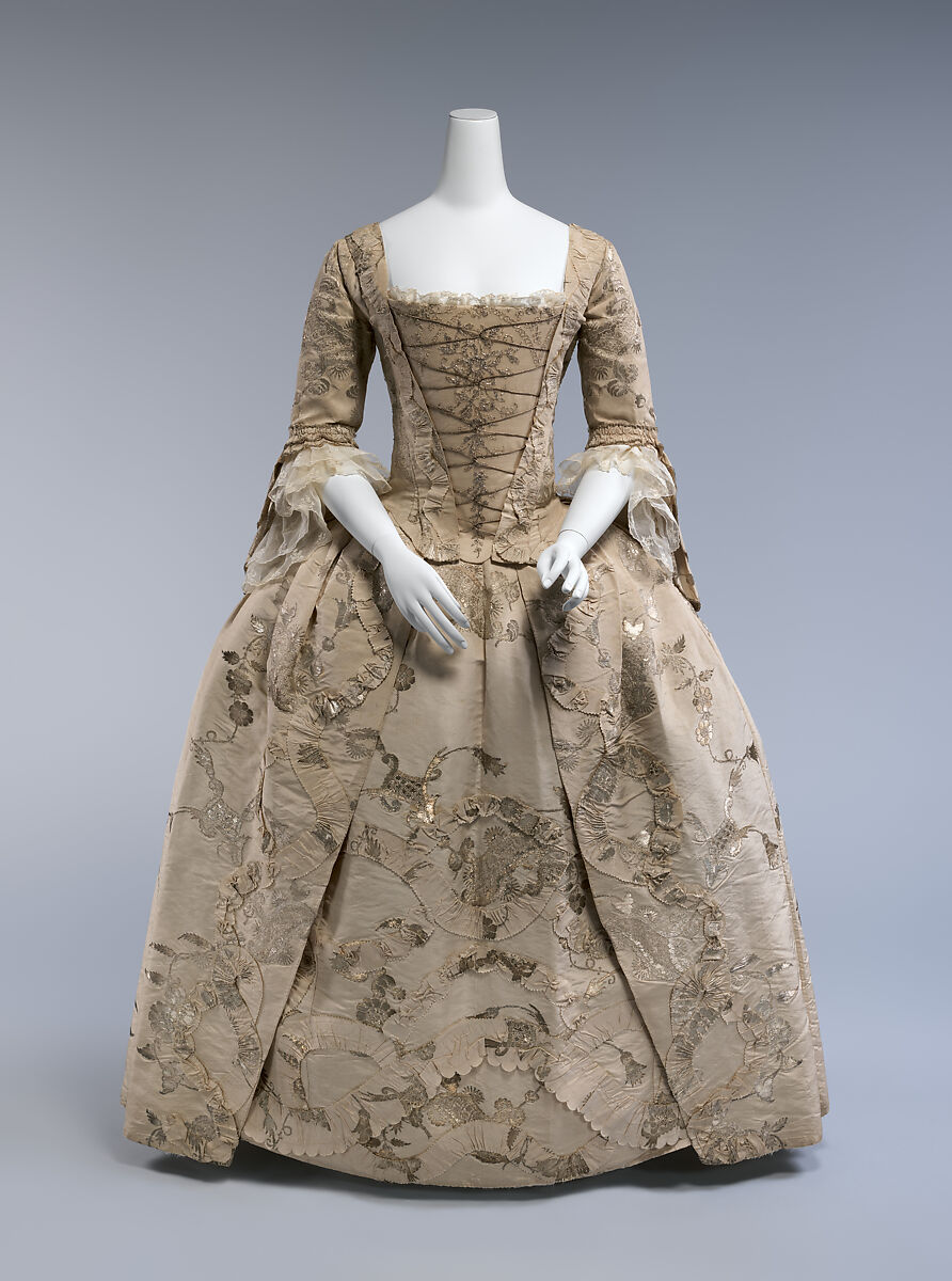 Robe à l'anglaise, silk, metal, British 