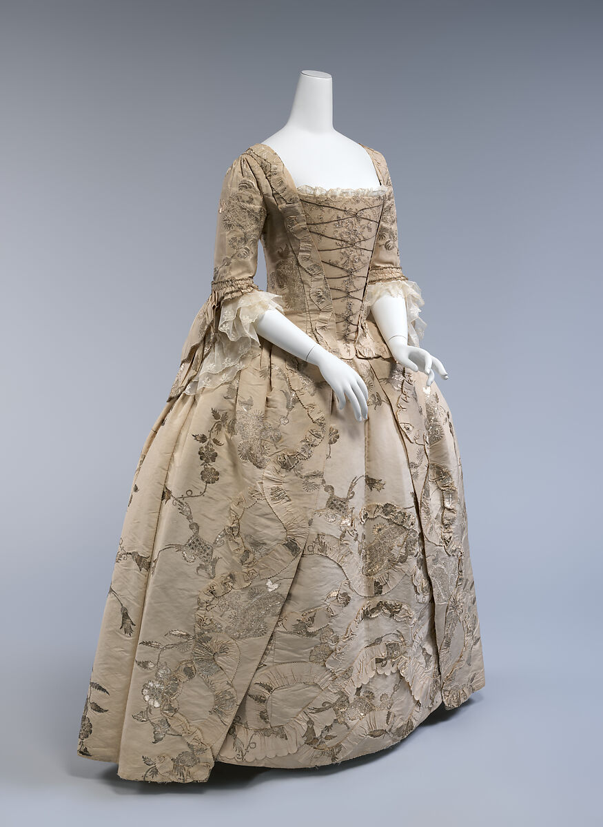 Robe à l'anglaise, silk, metal, British