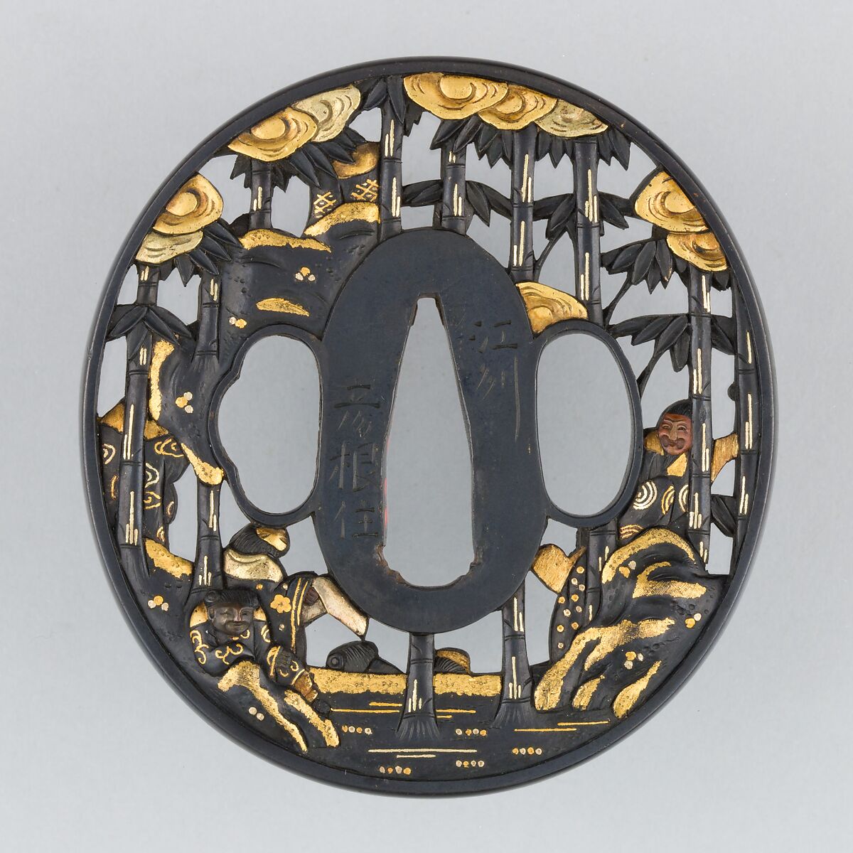 Sword Guard (Tsuba), Copper-gold alloy (shakudō), gold, copper, silver, Japanese