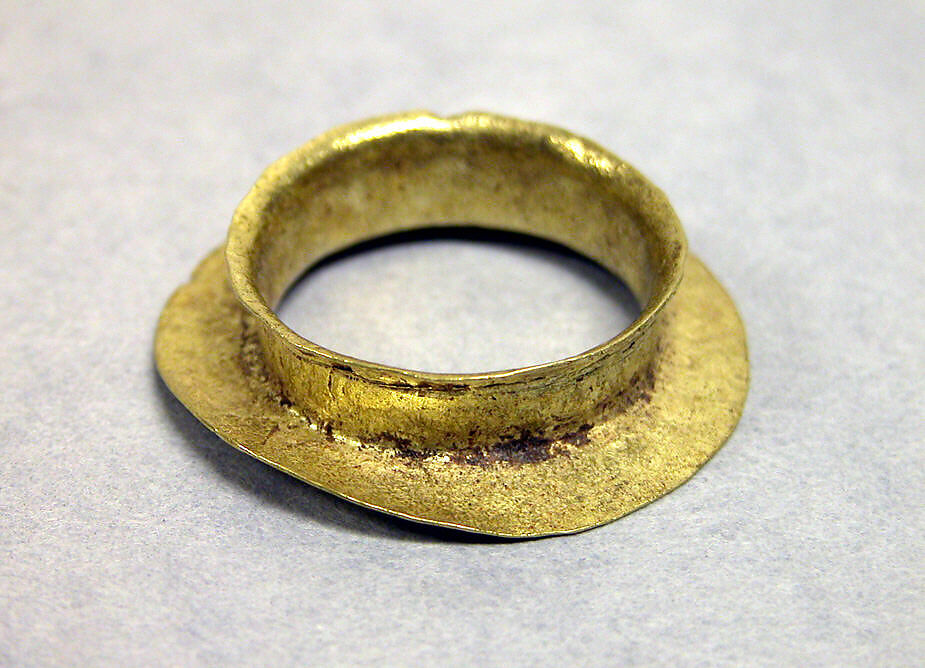 Pair of Earrings, Hammered Sheet, Gold, Indonesia (Central Java)