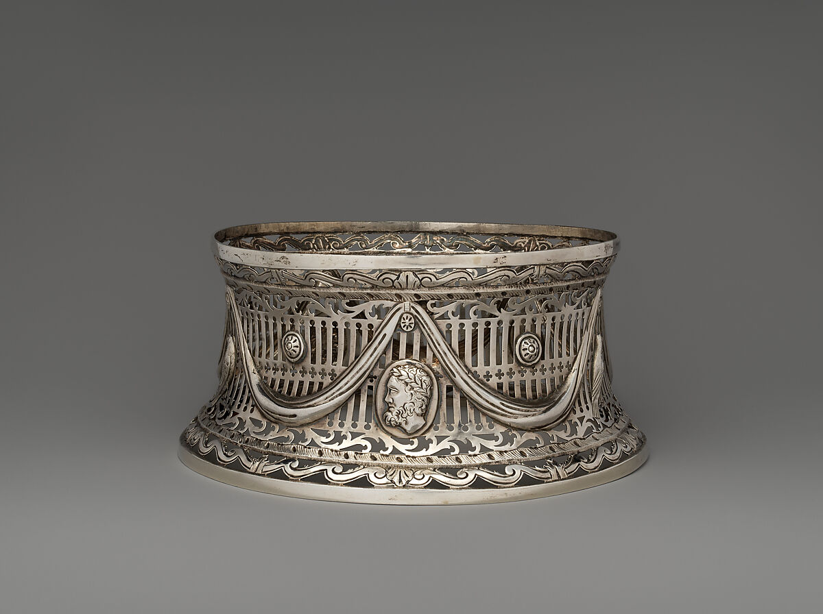 Dish ring, Unidentified Dublin maker W. H., Silver, Irish 