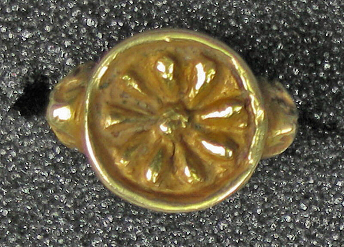 Ring, Hollow Petal Shape, Gold, Indonesia (East Java) 